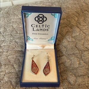 Chic Red Teardrop Earrings